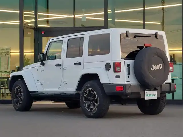 クライスラー・ジープ ジープ ラングラー アンリミテッド サハラ 茨城県 2016(平28)年 5.8万km ブライトホワイト 社外９インチ型ナビ/フルセグTV/バック＆左サイドカメラ/ETC/自動防眩機能ミラー/ヒルディセントコントロール/クルーズコントロール/トランスファー/オートライト/ヘッドライトレベライザー/ヒーテッドドアミラー/ALPINEスピーカー/純正フロアマット/純正アルミホイール/リモコンキー