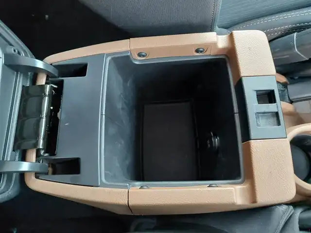 クライスラー・ジープ ジープ ラングラー アンリミテッド サハラ 茨城県 2016(平28)年 5.8万km ブライトホワイト 社外９インチ型ナビ/フルセグTV/バック＆左サイドカメラ/ETC/自動防眩機能ミラー/ヒルディセントコントロール/クルーズコントロール/トランスファー/オートライト/ヘッドライトレベライザー/ヒーテッドドアミラー/ALPINEスピーカー/純正フロアマット/純正アルミホイール/リモコンキー