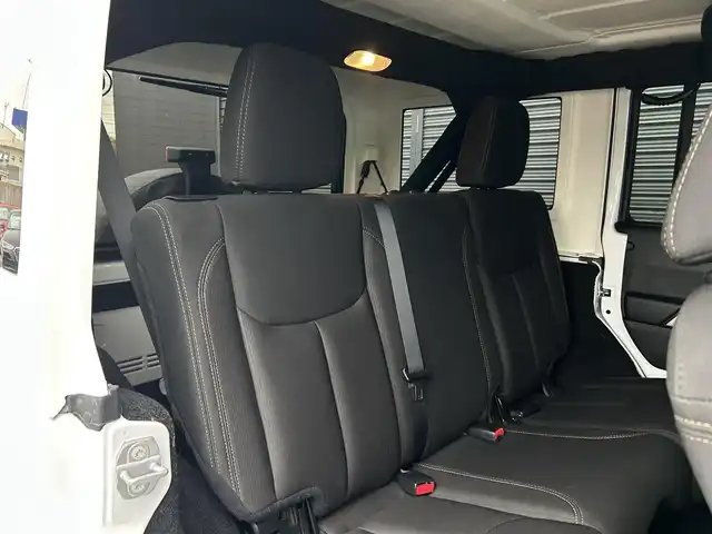 クライスラー・ジープ ジープ ラングラー アンリミテッド サハラ 茨城県 2016(平28)年 5.8万km ブライトホワイト 社外９インチ型ナビ/フルセグTV/バック＆左サイドカメラ/ETC/自動防眩機能ミラー/ヒルディセントコントロール/クルーズコントロール/トランスファー/オートライト/ヘッドライトレベライザー/ヒーテッドドアミラー/ALPINEスピーカー/純正フロアマット/純正アルミホイール/リモコンキー