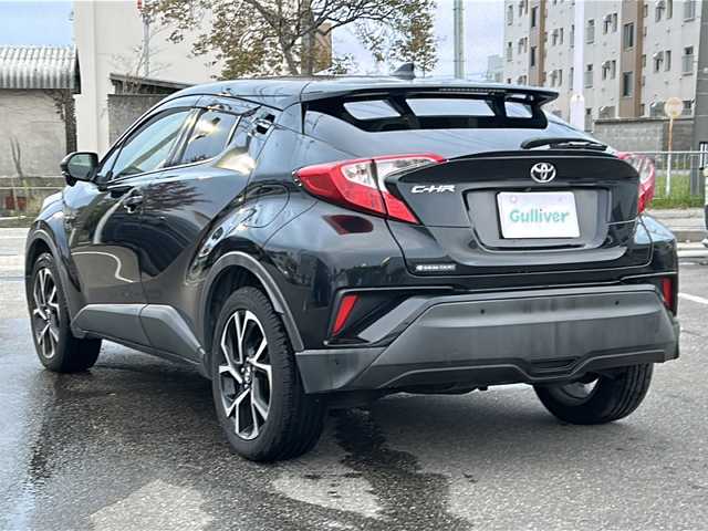 トヨタ Ｃ－ＨＲ G－T 石川県 2017(平29)年 17.4万km ブラックマイカ 4WD/ワンオーナー/トヨタセーフティセンス/・プリクラッシュセーフティシステム/・レーンディパーチャーアラート/・レーダークルーズコントロール/バックカメラ/純正SDナビ/【Bluetooth・ワンセグ・CD・DVD・SD・AUX】/キセノンヘッドライト/・オートライト/・オートハイビーム/・フォグランプ/前席シートヒーター/前方ドライブレコーダー/横滑り防止装置/純正マット/保証書/取扱説明書