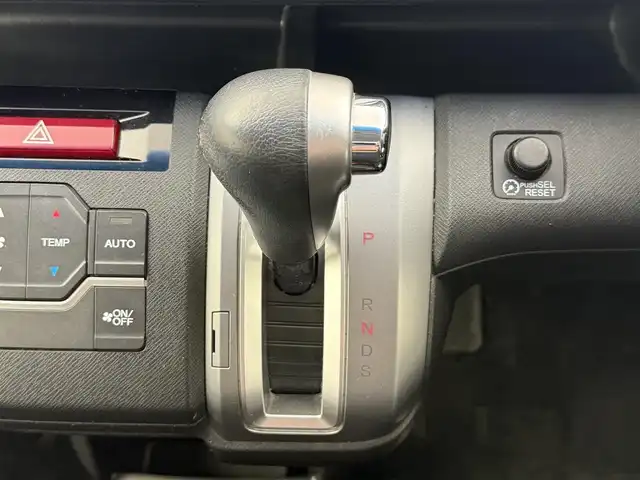 ホンダ ステップワゴン スパーダ Z クールスピリット 愛知県 2012(平24)年 9万km プレミアムスパークルブラックパール 両側パワースライド/パドルシフト/クルーズコントロール/アイドリングストップ/純正フロアマット/純正17インチAW/社外SDナビ/・フルセグTV/・CD/DVD/・AM/FM/・BT/・USB/ハーフレザー/スマートキー/ETC