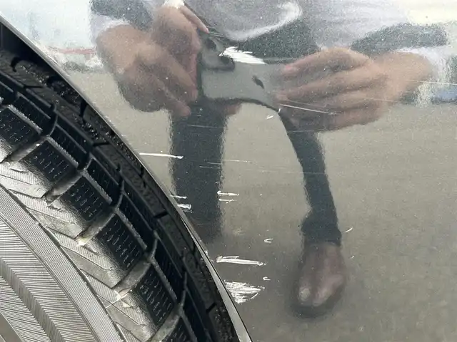 トヨタ アクア G ソフトレザーセレクション 岡山県 2017(平29)年 7万km ブラックマイカ 登録時走行距離　69156km/禁煙車/デジタルインナーミラー/特別仕様車専用シート/シートヒーター（D・N席）社外ナビ(MDV-D504BT)/　(CD/DVD/フルセグTVBluetooth)/クルーズコントロール(追従走行なし)/衝突被害軽減システム/車線逸脱警報（レーンキープアシスト）/先行車発進お知らせ/ETC/革巻きステアリング/ステアリングスイッチ/純正LEDヘッドライト/オートライト/ヘッドライトレベライザー/ナノイー/プッシュスタート/スマートキー/スペアキー×1/アイドリングストップ/ドアバイザー/電動格納ミラー/純正フロアマット/横滑防止装置/盗難防止装置/取扱説明書/新車時整備手帳（保証書）