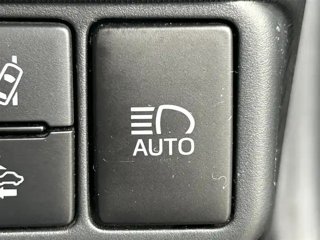 トヨタ アクア G ソフトレザーセレクション 岡山県 2017(平29)年 7万km ブラックマイカ 登録時走行距離　69156km/禁煙車/デジタルインナーミラー/特別仕様車専用シート/シートヒーター（D・N席）社外ナビ(MDV-D504BT)/　(CD/DVD/フルセグTVBluetooth)/クルーズコントロール(追従走行なし)/衝突被害軽減システム/車線逸脱警報（レーンキープアシスト）/先行車発進お知らせ/ETC/革巻きステアリング/ステアリングスイッチ/純正LEDヘッドライト/オートライト/ヘッドライトレベライザー/ナノイー/プッシュスタート/スマートキー/スペアキー×1/アイドリングストップ/ドアバイザー/電動格納ミラー/純正フロアマット/横滑防止装置/盗難防止装置/取扱説明書/新車時整備手帳（保証書）