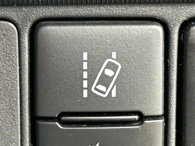 トヨタ アクア G ソフトレザーセレクション 岡山県 2017(平29)年 7万km ブラックマイカ 登録時走行距離　69156km/禁煙車/デジタルインナーミラー/特別仕様車専用シート/シートヒーター（D・N席）社外ナビ(MDV-D504BT)/　(CD/DVD/フルセグTVBluetooth)/クルーズコントロール(追従走行なし)/衝突被害軽減システム/車線逸脱警報（レーンキープアシスト）/先行車発進お知らせ/ETC/革巻きステアリング/ステアリングスイッチ/純正LEDヘッドライト/オートライト/ヘッドライトレベライザー/ナノイー/プッシュスタート/スマートキー/スペアキー×1/アイドリングストップ/ドアバイザー/電動格納ミラー/純正フロアマット/横滑防止装置/盗難防止装置/取扱説明書/新車時整備手帳（保証書）