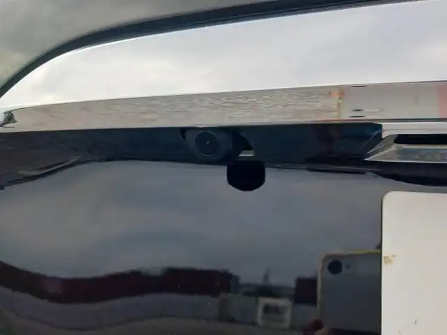 トヨタ エスティマ アエラス プレミアムエディション 福岡県 2014(平26)年 7.4万km ブラック カロッツェリアナビ/フルセグTV/両側パワースライドドア/バックモニター/ビルトインETC/ドライブレコーダー/パイオニア10型フリップダウンモニター/クルーズコントロール/HIDヘッドランプ/オートライト/オートエアコン/リアクーラー/革巻きステアリング/ステアリングスイッチ/ハーフレザーシート/運転席パワーシート/純正18インチアルミホイール/スマートキー/プッシュエンジンスタート/禁煙車