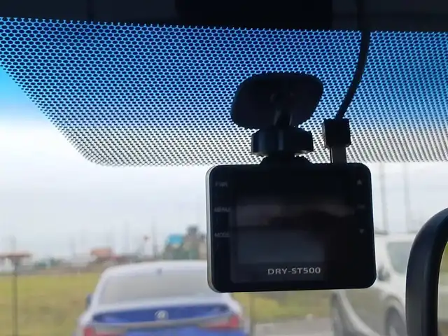 トヨタ エスティマ アエラス プレミアムエディション 福岡県 2014(平26)年 7.4万km ブラック カロッツェリアナビ/フルセグTV/両側パワースライドドア/バックモニター/ビルトインETC/ドライブレコーダー/パイオニア10型フリップダウンモニター/クルーズコントロール/HIDヘッドランプ/オートライト/オートエアコン/リアクーラー/革巻きステアリング/ステアリングスイッチ/ハーフレザーシート/運転席パワーシート/純正18インチアルミホイール/スマートキー/プッシュエンジンスタート/禁煙車