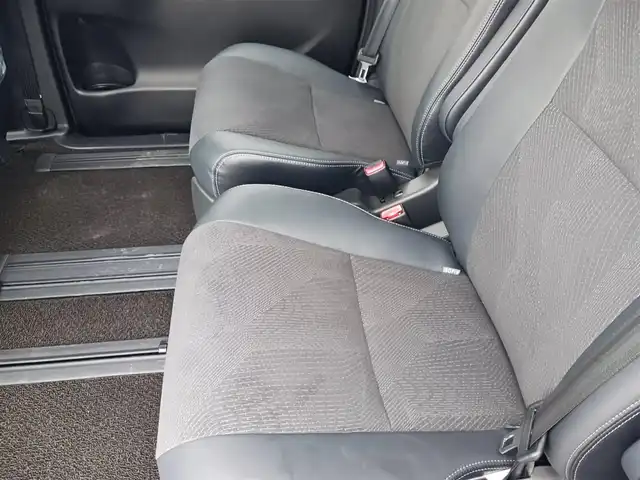 トヨタ エスティマ アエラス プレミアムエディション 福岡県 2014(平26)年 7.5万km ブラック カロッツェリアナビ/フルセグTV/両側パワースライドドア/バックモニター/ビルトインETC/ドライブレコーダー/パイオニア10型フリップダウンモニター/クルーズコントロール/HIDヘッドランプ/オートライト/オートエアコン/リアクーラー/革巻きステアリング/ステアリングスイッチ/ハーフレザーシート/運転席パワーシート/純正18インチアルミホイール/スマートキー/プッシュエンジンスタート/禁煙車