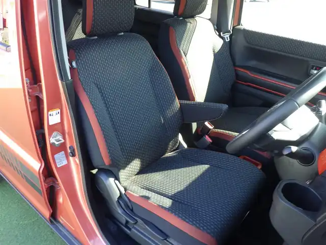 スズキ ハスラー HYBRID X 千葉県 2022(令4)年 2.5万km コーラルオレンジメタリック/ソフトベージュメタリック デュアルカメラブレーキサポート/純正メモリーナビ/地デジTV/【DVD/CD再生機能　Bluetooth接続】/全方位モニター/前席シートヒーター/革巻きステアリング/ステアリングスイッチ/ETC/LEDヘッドライト/フォグライト/リアコーナーセンサー/純正15インチアルミホイル/サイド/カーテンエアバッグ/携帯リモコン