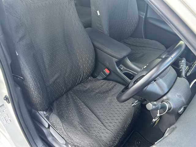 トヨタ プリウス S 鳥取県 2020(令2)年 3.8万km ホワイトパールクリスタルシャイン Toyota Safety Sense/プリクラッシュセーフティ（歩行者[昼夜]/自転車運転者[昼]検知機能付衝突回避支援タイプ）/レーンディパーチャーアラート（ステアリング制御機能付）/オートマチックハイビーム/レーダークルーズコントロール（全車速追従機能付）/インテリジェントクリアランスソナー/スマートエントリー＆スタートシステム/左右独立温度コントロールフルオートエアコン/TFTマルチインフォメーションディスプレイ/ワンオーナー/フルセグテレビ/ドアバイザー/プッシュスタート/ETC/前後ドライブレコーダー