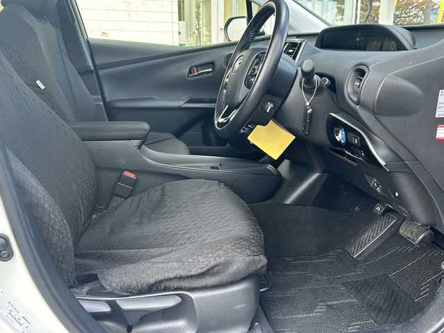 トヨタ プリウス S 鳥取県 2020(令2)年 3.8万km ホワイトパールクリスタルシャイン Toyota Safety Sense/プリクラッシュセーフティ（歩行者[昼夜]/自転車運転者[昼]検知機能付衝突回避支援タイプ）/レーンディパーチャーアラート（ステアリング制御機能付）/オートマチックハイビーム/レーダークルーズコントロール（全車速追従機能付）/インテリジェントクリアランスソナー/スマートエントリー＆スタートシステム/左右独立温度コントロールフルオートエアコン/TFTマルチインフォメーションディスプレイ/ワンオーナー/フルセグテレビ/ドアバイザー/プッシュスタート/ETC/前後ドライブレコーダー