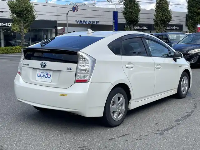 トヨタ プリウス S 東京都 2011(平23)年 8.1万km パール (株)IDOMが運営する【じしゃロン昭島店】の自社ローン専用車両になります。/こちらは現金またはオートローンご利用時の価格です。自社ローンご希望の方は別途その旨お申付け下さい/社外ナビ（HDD・DVD）/TV/バックカメラ/ワンオーナ-/スマートキー/ウィンカーミラー/オートライト/純正フロアマット/純正アルミホイール