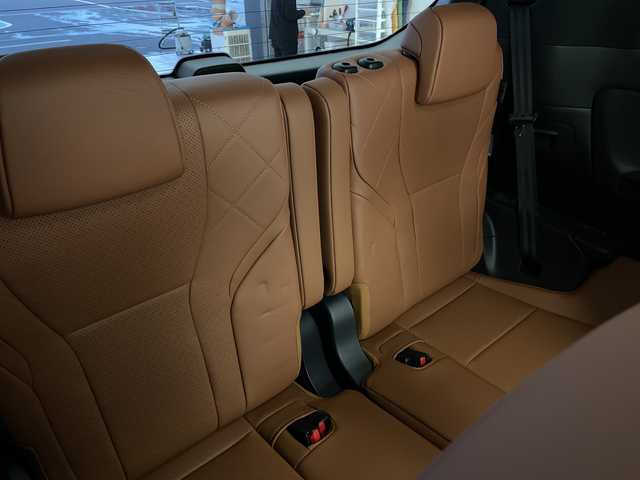 トヨタ ヴェルファイア ハイブリット Z プレミア 愛知県 2024(令6)年 1.6万km ブラック トヨタセーフティセンス/純正14型ディスプレイオーディオナビ/三眼LEDヘッドライト/ガラスルーフ/両側パワースライドドア/本革レザー/シートヒーター/エアシート/バックカメラ/電動リアゲート/パワーシート/ヘッドアップディスプレイ/ブラインドスポットモニター/コーナーセンサー/純正アルミホイール/ETC2.0/パドルシフト/レーンキープアシスト/ワイヤレス充電機/ドライブレコーダー/レーダークルーズコントロール/ステアリングスイッチ/スマートキー/プッシュスタート