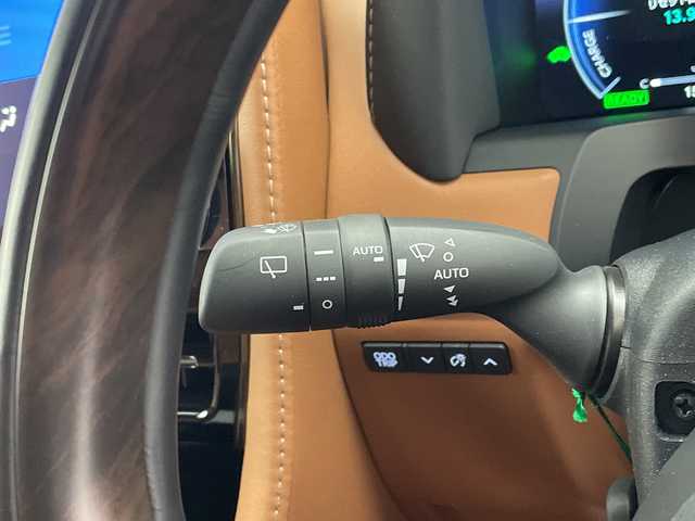 トヨタ ヴェルファイア ハイブリット Z プレミア 愛知県 2024(令6)年 1.6万km ブラック トヨタセーフティセンス/純正14型ディスプレイオーディオナビ/三眼LEDヘッドライト/ガラスルーフ/両側パワースライドドア/本革レザー/シートヒーター/エアシート/バックカメラ/電動リアゲート/パワーシート/ヘッドアップディスプレイ/ブラインドスポットモニター/コーナーセンサー/純正アルミホイール/ETC2.0/パドルシフト/レーンキープアシスト/ワイヤレス充電機/ドライブレコーダー/レーダークルーズコントロール/ステアリングスイッチ/スマートキー/プッシュスタート