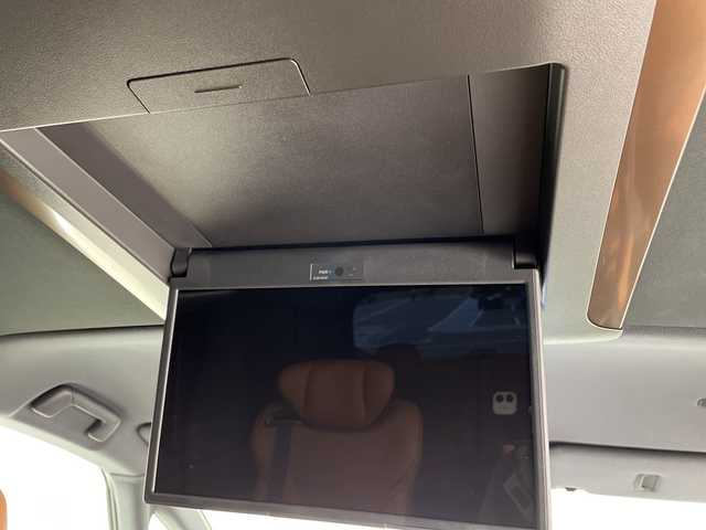 トヨタ ヴェルファイア ハイブリット Z プレミア 愛知県 2024(令6)年 1.6万km ブラック トヨタセーフティセンス/純正14型ディスプレイオーディオナビ/三眼LEDヘッドライト/ガラスルーフ/両側パワースライドドア/本革レザー/シートヒーター/エアシート/バックカメラ/電動リアゲート/パワーシート/ヘッドアップディスプレイ/ブラインドスポットモニター/コーナーセンサー/純正アルミホイール/ETC2.0/パドルシフト/レーンキープアシスト/ワイヤレス充電機/ドライブレコーダー/レーダークルーズコントロール/ステアリングスイッチ/スマートキー/プッシュスタート