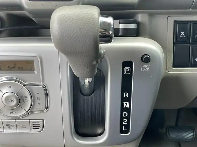 マツダ スクラム ワゴン PZターボ 滋賀県 2015(平27)年 4.5万km ムーンライトバイオレットパールメタリック 社外メモリナビ/(地デジTV CD DVD AM FM)/衝突軽減ブレーキ/横滑り防止装置/片側パワースライドドア/ステアリングリモコン/シートヒーター/プッシュスタート/スマートキー/ETC/純正フロアマット/電動格納ミラー/ドアバイザー/HIDヘッドライト/オートライト/純正14インチAW/クラリオンスピーカー積載