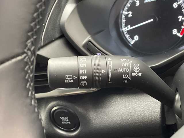 マツダ ＭＸ－３０ 愛知県 2022(令4)年 1.3万km ジェットブラックマイカ 純正9型ナビ/レーダークルーズコントロール/バックカメラ/ヘッドアップディスプレイ/コーナーセンサー/純正アルミホイール/ブラインドスポットモニター/LEDヘッドライト/パドルシフト/オートマチックハイビーム/ドライブレコーダー/ETC/衝突軽減システム/フルセグ/Bluetooth/ステアリングスイッチ/スマートキー/プッシュスタート