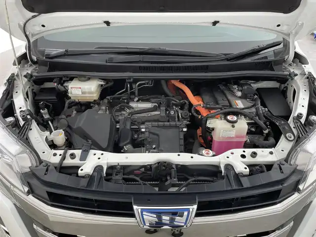 トヨタ ノア ハイブリッド Si ダブルバイビーⅡ 千葉県 2019(平31)年 5.8万km ホワイトパールクリスタルシャイン 禁煙車/トヨタセーフティセンス/・先行車発進お知らせ/・レーンディパーチャーアラート/・クリアランスソナー/・クルーズコントロール/両側パワースライドドア/純正１０型メモリナビ/・型番：NSZN-Z68T/・CD/DVD/Bluetooth/フルセグTV/・バックカメラ/・ビルトインETC/革巻きステアリング/・ステアリングスイッチ/ハーフレザーシート/・DNシートヒーター/左右独立エアコン/純正フロアマット/純正ドアバイザー/純正１６インチAW/オートライト/・オートマチックハイビーム/・LEDヘッドライト/・LEDフォグランプ