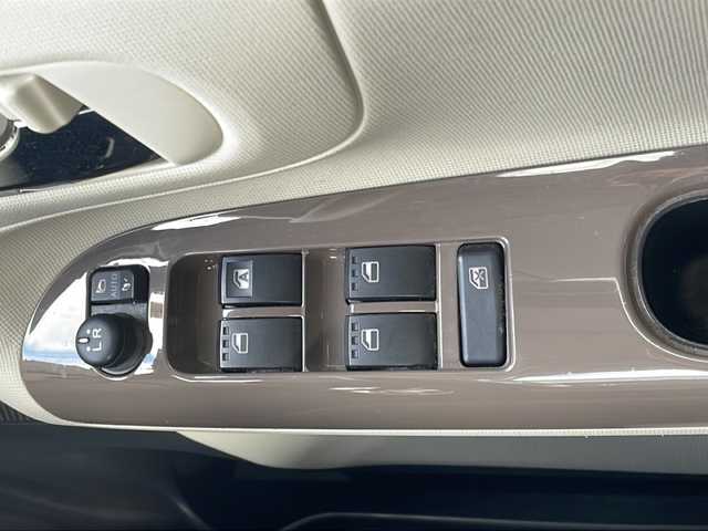 ダイハツ ムーヴ キャンバス X メイクアップ SA Ⅲ 福島県 2018(平30)年 4.5万km パールホワイトⅢ/ナチュラルベージュマイカメタリック 2トーン ワンオナ　スマアシIII　純正ナビ　ＢＴ　バックＣ　フルセグ　両側スライド　ハロゲンヘッドライト　フォグランプ　オートライト　オートハイビーム　ステリモ　電格ミラー　衝突軽減　スマートキー　ドアバイザー