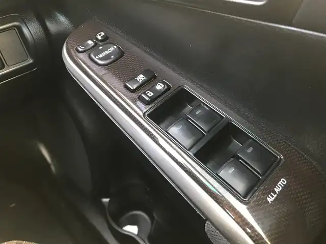 トヨタ カムリ ハイブリット 栃木県 2012(平24)年 7.8万km ホワイトパールクリスタルシャイン (株)IDOMが運営する【じしゃロン小山店】の自社ローン対象車両になります。こちらは現金ご利用時の価格です。/自社ローンご希望の方は別途その旨お申付け下さい。//純正ワンセグナビ/（CD/DVD/AM/FMラジオ）/スマートキー/プッシュスタート/ＥＴＣ/ステアリングリモコン/電動格納ドアミラー/パワーウインドウ/オートライト/防眩ミラー/シートカバー