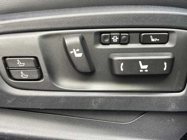 レクサス ＧＳ 250 Fスポーツ 山口県 2015(平27)年 5.8万km ブラック 純正ナビ/CD/DVD/SD/BT/FM/AM/フルセグTV/バックカメラ/クルーズコントロール/ETC2.0/シートヒーター/シートベンチレーション/パワーシート/レーンキープアシスト/オートライト/オートマチックハイビーム/オートホールド/プッシュスタート/電動格納ミラー/純正フロアマット