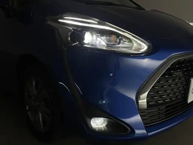 トヨタ シエンタ G クエロ 群馬県 2019(平31)年 5.9万km コバルトブルーメタリック スーパーUVカット/シートヒーターパッケージ/・スーパーUVカット＋IRカット機能付グリーンガラス(フロントドア)/・シートヒーター(運転席/助手席)/・ステアリングヒーター/185/60R15タイヤ/15インチアルミホイール(センターオーナメント付)/=====/純正7インチナビ【型番NSCN-W68】/・FM/AM/CD/SD/Bluetooth/地デジTV/トヨタセーフティセンス/・プリクラッシュセーフティ/・レーンディパーチャーアラート/・オートマチックハイビーム/先行車発進お知らせ機能/クリアランスソナー/バックカメラ/両側パワースライドドア/ハーフレザーシート/純正ビルトインETC/LEDヘッドランプ/LEDフォグランプ/オートライト/ウインカーミラー
