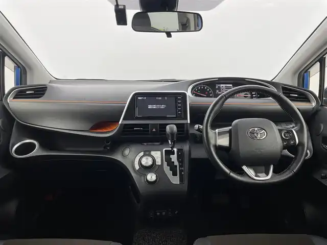 トヨタ シエンタ G クエロ 群馬県 2019(平31)年 5.9万km コバルトブルーメタリック スーパーUVカット/シートヒーターパッケージ/・スーパーUVカット＋IRカット機能付グリーンガラス(フロントドア)/・シートヒーター(運転席/助手席)/・ステアリングヒーター/185/60R15タイヤ/15インチアルミホイール(センターオーナメント付)/=====/純正7インチナビ【型番NSCN-W68】/・FM/AM/CD/SD/Bluetooth/地デジTV/トヨタセーフティセンス/・プリクラッシュセーフティ/・レーンディパーチャーアラート/・オートマチックハイビーム/先行車発進お知らせ機能/クリアランスソナー/バックカメラ/両側パワースライドドア/ハーフレザーシート/純正ビルトインETC/LEDヘッドランプ/LEDフォグランプ/オートライト/ウインカーミラー