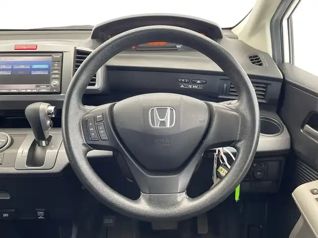 ホンダ フリード G ジャストセレクション 栃木県 2010(平22)年 7.6万km プレミアムホワイトパール 純正ナビ/(CD/DVD/ワンセグTV)/バックカメラ/コーナーポール/片側パワースライドドア/ウォークスルー/純正フロアマット/電動格納ミラー/ウィンカーミラー/スペアキー1本/取扱説明書