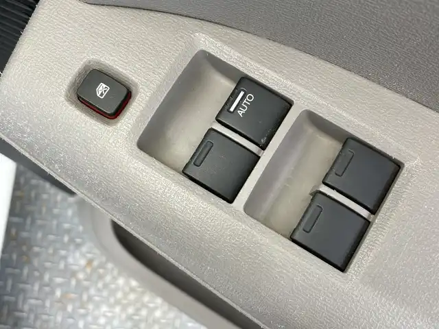 ホンダ フリード G ジャストセレクション 栃木県 2010(平22)年 7.6万km プレミアムホワイトパール 純正ナビ/(CD/DVD/ワンセグTV)/バックカメラ/コーナーポール/片側パワースライドドア/ウォークスルー/純正フロアマット/電動格納ミラー/ウィンカーミラー/スペアキー1本/取扱説明書