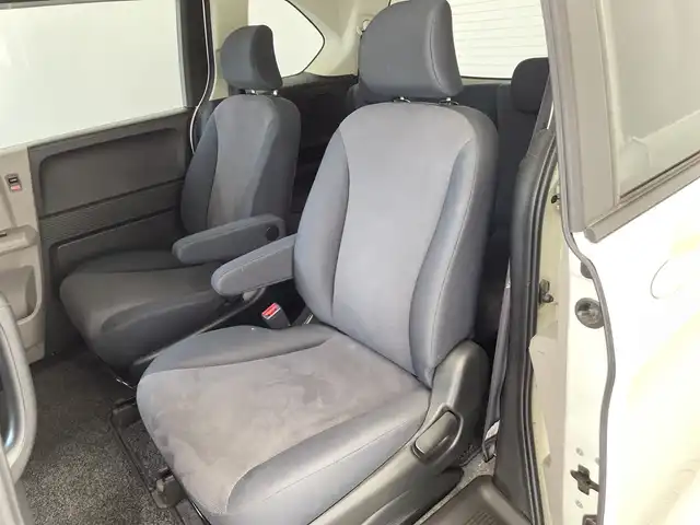 ホンダ フリード G ジャストセレクション 栃木県 2010(平22)年 7.6万km プレミアムホワイトパール 純正ナビ/(CD/DVD/ワンセグTV)/バックカメラ/コーナーポール/片側パワースライドドア/ウォークスルー/純正フロアマット/電動格納ミラー/ウィンカーミラー/スペアキー1本/取扱説明書