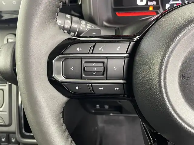 スズキ スペーシア ギア HYBRID XZターボ 埼玉県 2024(令6)年 0.1万km未満 クールカーキパールメタリック/ガンメタリック2トーン 届出済未使用車/純正ナビ/(Bluetooth/USB/HDMI/ipod/CD/DVD/AM/FM)/地デジフルセグ/バックカメラ/全方位カメラ/アダプティブクルーズコントロール/車線逸脱警報/標識認識機能/先行車発進お知らせ機能/ヘッドアップディスプレイ/ステアリングヒーター/パドルシフト/前席シートヒーター/両側パワースライドドア/ステアリングリモコン/アイドリングストップ/衝突軽減ブレーキ/電子パーキングシステム/ブレーキホールド/ロールサンシェード/純正14インチアルミホイール
