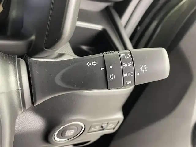 スズキ スペーシア ギア HYBRID XZターボ 埼玉県 2024(令6)年 0.1万km未満 クールカーキパールメタリック/ガンメタリック2トーン 届出済未使用車/純正ナビ/(Bluetooth/USB/HDMI/ipod/CD/DVD/AM/FM)/地デジフルセグ/バックカメラ/全方位カメラ/アダプティブクルーズコントロール/車線逸脱警報/標識認識機能/先行車発進お知らせ機能/ヘッドアップディスプレイ/ステアリングヒーター/パドルシフト/前席シートヒーター/両側パワースライドドア/ステアリングリモコン/アイドリングストップ/衝突軽減ブレーキ/電子パーキングシステム/ブレーキホールド/ロールサンシェード/純正14インチアルミホイール