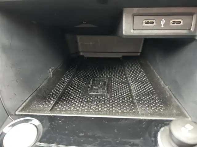 フォルクスワーゲン ＶＷ Ｔ－クロス TSI アクティブ 福岡県 2022(令4)年 1.3万km グレー 禁煙車/純正ディスプレイオーディオ/（Bluetooth、アップルカープレイ）/レーダークルーズコントロール/パドルシフト/スマートキー・/プッシュスタート/クリアランスソナー/パーキングアシスト/純正16インチアルミホイール/純正LEDヘッドライト/純正フロアマット/ルーフレール/ビルトインETC/コーナーセンサー/革巻きハンドル/バックカメラ/ドライブレコーダー/フォグランプ/スマートキー×2/保証書/取扱説明書