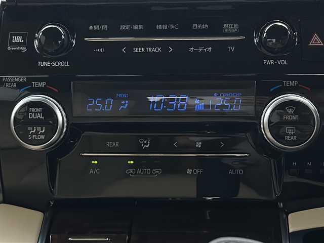 トヨタ アルファードハイブリット X 青森県 2019(平31)年 4.2万km ホワイトパールクリスタルシャイン 4WD/TコネクトSDナビ・フルセグTV/JBLプレミアムサウンド/CD・DVD・Bluetooth・SD/ツインムーンルーフ/OPインテリジェントパーキングアシスト2/OPデジタルインナーミラー/両側パワースライドドア/セーフティセンス/プリクラッシュセーフティ/レーダークルーズコントロール/レーントレーシングアシスト/オートマチックハイビーム/ロードサインアシスト/OPブラインドスポットモニター/前後ドライブレコーダー/AC100V100W/ビルトインETC2.0/LEDヘッドライト/LEDフォグライト/社外17インチアルミ/モデリスタエアロ