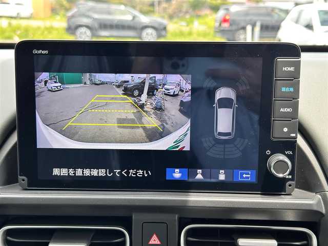 ホンダ フリード ハイブリット e:HEV クロスター 宮城県 2025(令7)年 0.1万km未満 プラチナホワイトパール 2列目キャプテンシート/リアクーラー/＝＝＝/ホンダセンシング/●衝突軽減ブレーキ（CMBS）/●先行車発進お知らせ機能/●歩行者事故低減ステアリング/●路外逸脱抑制機能/●標識認識機能/●渋滞追従機能付アダプティブクルーズコントロール（ACC）/●車線維持支援システム（LKAS）/●トラフィックジャムアシスト（渋滞運転支援機能）/●ブラインドスポットインフォメーション/●誤発進抑制機能/●後方誤発進抑制機能/●近距離衝突軽減ブレーキ/●急アクセル抑制機能/●パーキングセンサーシステム/●オートハイビーム/コンフォートビューパッケージ/純正9インチナビ（LXM-242ZFNI）/・Bluetooth/・AppleCarPlay/AndroidAuto/・フルセグTV/バックカメラ/両側パワースライドドア/ハーフレザーシート/前席シートヒーター/革巻きステアリング/LEDヘッドランプ/フォグランプ/オートライト/スマートキー＆プッシュスタート/スペアキー/電動格納ミラー/ルーフレール/純正15インチAW/W/サイド/カーテンエアバッグ