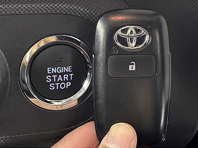 トヨタ ライズ Z 広島県 2023(令5)年 0.5万km シャイニングホワイトパール 純正9型ナビ/パノラミックビュー/モデリスタマフラーカッター/シートヒーター/スマートアシスト/・衝突回避支援ブレーキ/・車線逸脱警報/・車線逸脱抑制制御機能/・アダプティブドライビングビーム/・アダプティブクルーズコントロール/・コーナーセンサー/・誤発進抑制機能/LEDヘッドランプ/ETC2.0/ドライブレコーダー