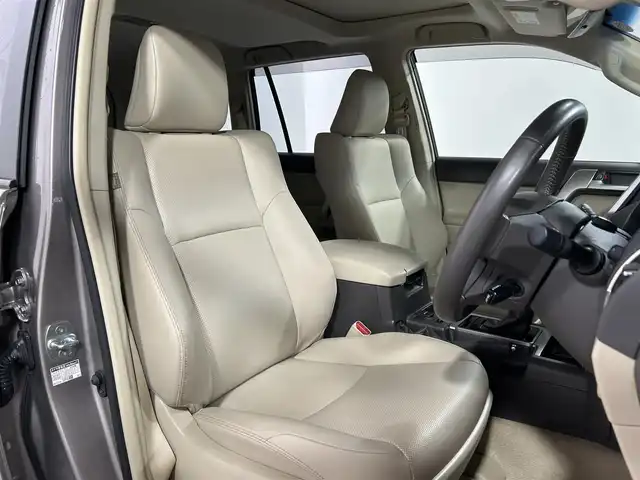 トヨタ ランドクルーザー プラド TX Lパッケージ 大阪府 2023(令5)年 1.5万km アバンギャルドブロンズメタリック サンルーフ 本革シート 純正ナビ(フルセグ/DVD再生/Bluetooth) バックカメラ ETC パワーシート/ヒーター/エアコン 衝突軽減 レーダークルコン クリアランスソナー ルーフレール