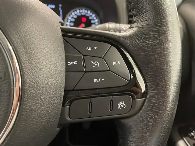 クライスラー・ジープ ジープ レネゲード ナイトイーグル 熊本県 2020(令2)年 2.9万km 青 ・スマートキー/・プッシュスタート/・前面衝突警報ブレーキ/・レーンセンス/・パークセンス/・ブラインドスポットモニター/・アクティブヘッドライト/・クルーズコントロール/・純正ディスプレイオーディオ/　【Bluetooth・USB・AUX】/・バックカメラ/・ETC/・純正マット