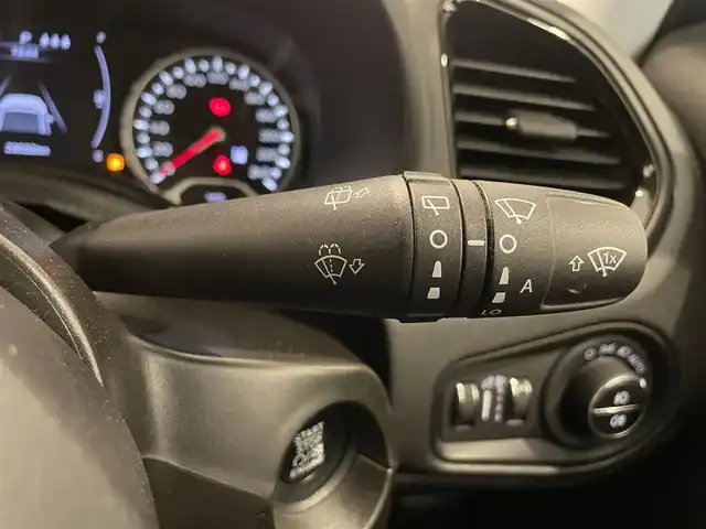 クライスラー・ジープ ジープ レネゲード ナイトイーグル 熊本県 2020(令2)年 2.9万km 青 ・スマートキー/・プッシュスタート/・前面衝突警報ブレーキ/・レーンセンス/・パークセンス/・ブラインドスポットモニター/・アクティブヘッドライト/・クルーズコントロール/・純正ディスプレイオーディオ/　【Bluetooth・USB・AUX】/・バックカメラ/・ETC/・純正マット