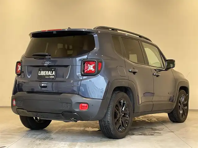 クライスラー・ジープ ジープ レネゲード ナイトイーグル 熊本県 2020(令2)年 2.9万km 青 ・スマートキー/・プッシュスタート/・前面衝突警報ブレーキ/・レーンセンス/・パークセンス/・ブラインドスポットモニター/・アクティブヘッドライト/・クルーズコントロール/・純正ディスプレイオーディオ/　【Bluetooth・USB・AUX】/・バックカメラ/・ETC/・純正マット