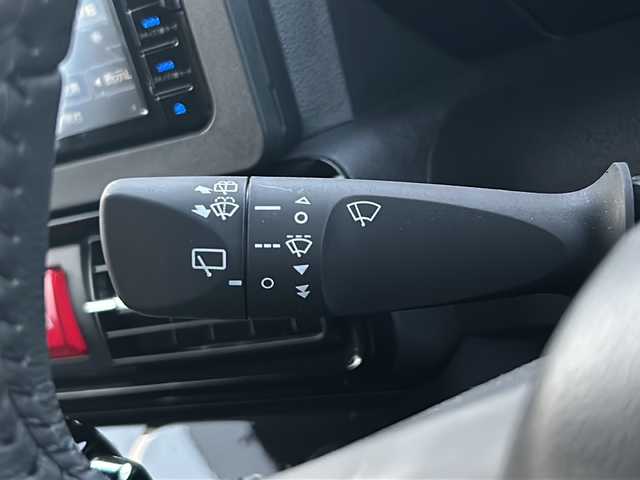 ダイハツ タント カスタム RS 福島県 2023(令5)年 0.3万km ブラックマイカメタリック/ファイアークォーツレッドメタリック 2トーン ターボ　ナビ　全周囲Ｃ　フルセグ　Ｄ席ロングスライドシート　ドラレコ　両側電動スライドドア　ＥＴＣ　ハーフレザーシートヒーター　電動Ｐブレーキ　コーナーセンサー　スマートキー　オートＬＥＤ　フォグ