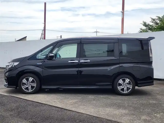 ホンダ ステップワゴン スパーダ ハイブリッド G EX ホンダセンシング 群馬県 2018(平30)年 7.6万km 黒 純正ナビ(Bluetooth/CD/DVD)/フルセグTV/両側パワースライドドア/リアワイドカメラ/ビルトインETC/渋滞追従機能付アダプティブクルコン/ホンダセンシング/・衝突軽減ブレーキ/・誤発進抑制機能/・車線維持支援システム/・標識認識機能/・先行車発進お知らせ機能/・歩行者事故低減ステアリング/LEDヘッドランプ/オートライト/本革巻きステアリング/ソフトウィーブ/合皮コンビシート/前席シートヒーター/シートバックテーブル/純正16インチアルミホイール/スマートキーシステム/禁煙車