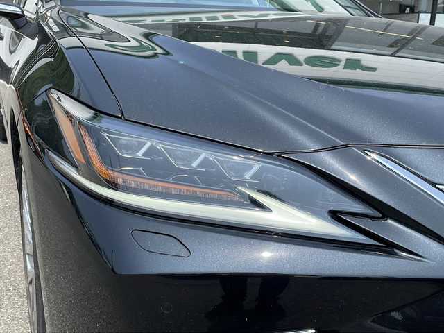 レクサス ＥＳ 300h バージョンL 兵庫県 2020(令2)年 4.9万km 黒 純正オーディオディスプレイ/・BT/・CD/DVD/デジタルバックミラー/デジタルアウターミラー/プリクラッシュセーフティ/クリアランスソナー/ブラインドスポットモニター/オートライト/レーン逸脱警報/クルーズコントロール/シートヒーター/エアシート/ステアリングヒーター/ETC2.0