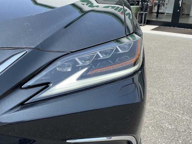 レクサス ＥＳ 300h バージョンL 兵庫県 2020(令2)年 4.9万km 黒 純正オーディオディスプレイ/・BT/・CD/DVD/デジタルバックミラー/デジタルアウターミラー/プリクラッシュセーフティ/クリアランスソナー/ブラインドスポットモニター/オートライト/レーン逸脱警報/クルーズコントロール/シートヒーター/エアシート/ステアリングヒーター/ETC2.0