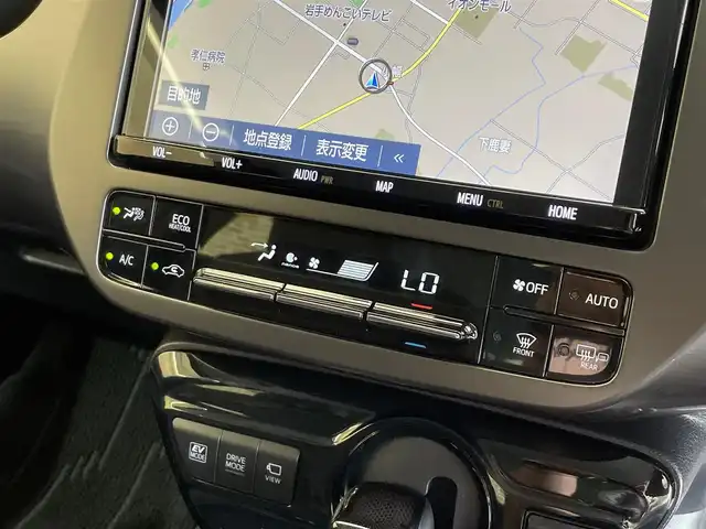 トヨタ プリウス A 岩手県 2022(令4)年 6.9万km パールⅡ プレシャスブラックパール × プラチナホワイトパールマイカ（2XC）/ワンオーナー/E-Four/パノラミックビューモニター/パーキングアシスト/カラーヘッドアップディスプレイ/トヨタセーフティセンス/プリクラッシュセーフティ/レーダークルーズコントロール/レーントレーシングアシスト/オートマチックハイビーム/ロードサインアシスト/先行車発進告知機能/クリアランスソナー/パーキングサポートブレーキ/AC100V1500Wアクセサリーコンセント/パワーシート/シートヒーター/横滑り防止装置/純正ナビ/フルセグTV/ETC2.0/ドライブレコーダー/ステアリングスイッチ/LEDヘッドランプ/純正17インチアルミホイール
