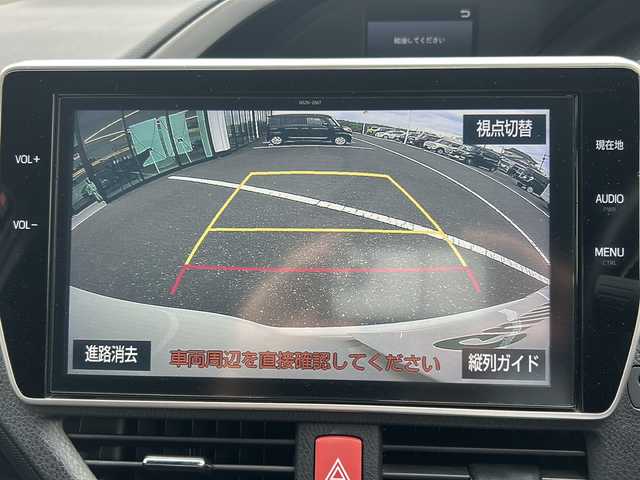 トヨタ ヴォクシー ハイブリッド ZS 煌 鹿児島県 2018(平30)年 5.5万km ホワイトパールクリスタルシャイン 純正オーディオ/Bluetooth/CD/DVD/SD/純正ナビ（NSZN-Z66T）/フリップダウンモニター/クルーズコントロール/レーンアシスト/両側パワースライドドア/ETC2.0/オートライト/オートハイビーム/衝突被害軽減システム