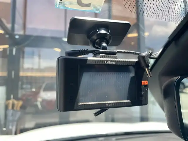 プジョー プジョー ２０８ GT 福岡県 2023(令5)年 2.1万km パール ・アクティブクルーズコントロール/・USB/Bluetooth/AppleCarPlay/・バックカメラ/・ハーフレザーシート/シートヒーター/・社外前後ドライブレコーダー/・社外ETC/・純正17AW/・プッシュスタート/・アイドリングストップ/・スマートキー/・スペアキー/・レーンキープアシスト/・オートライト/・LEDライト/・パドルシフト/・保証書/・取扱説明書