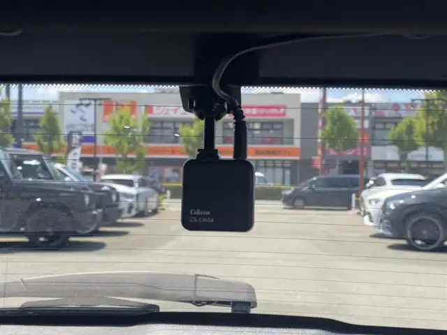 プジョー プジョー ２０８ GT 福岡県 2023(令5)年 2.1万km パール ・アクティブクルーズコントロール/・USB/Bluetooth/AppleCarPlay/・バックカメラ/・ハーフレザーシート/シートヒーター/・社外前後ドライブレコーダー/・社外ETC/・純正17AW/・プッシュスタート/・アイドリングストップ/・スマートキー/・スペアキー/・レーンキープアシスト/・オートライト/・LEDライト/・パドルシフト/・保証書/・取扱説明書
