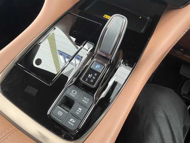 トヨタ ヴェルファイア ハイブリット Z プレミア 千葉県 2023(令5)年 1.9万km プラチナホワイトパールマイカ 純正１４．３インチディスプレイオーディオ　/全方位カメラ　/左右独立ムーンルーフ　/寒冷地仕様　/ＩＴＳコネクト /BSM /デジタルインナーミラー /HDMI /両側パワースライドドア /電動リアゲート /ETC2.0