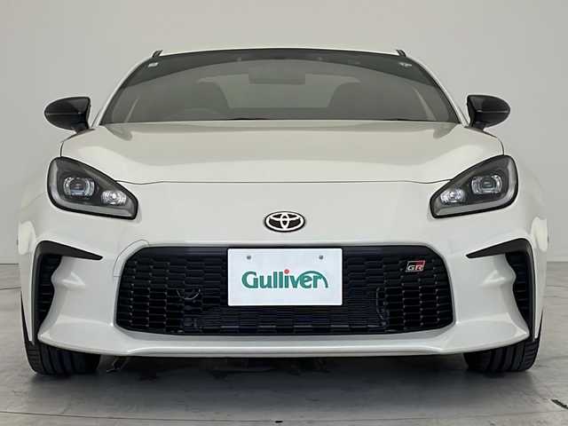 トヨタ ＧＲ８６ RZ 40thアニバーサリーLTD 愛知県 2024(令6)年 1.1万km クリスタルホワイトパール 9インチSDナビ（あり）/レーダークルーズコントロール/シートヒーター/フルセグTV/CD DVD/Bluetooth/バックカメラ/コーナーセンサー/純正アルミホイール/ＬＥＤヘッドライト/インテリジェントミラー/キャリパー/ドライブレコーダー/ステアリングスイッチ/スマートキー/プッシュスタート