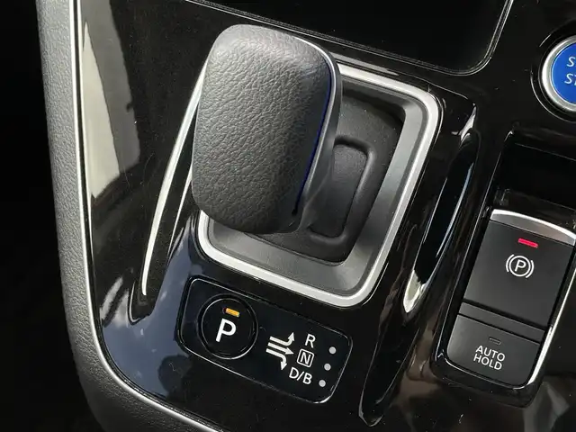 日産 セレナ e－パワー ハイウェイスター V 福岡県 2021(令3)年 2.1万km オレンジ 純正10型SDナビ(フルセグTV/CD/DVD/BT)アラウンドビューモニター後席フリップダウンモニタープロパイロット両側パワスラ前後ドラレコETCデジタルインナーミラーUSB純正フロアマット純正LEDアルミホイールスマートキープッシュスタート
